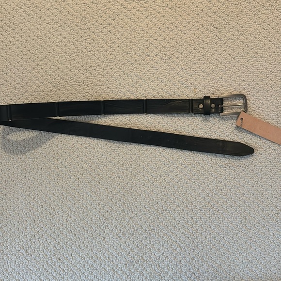 Brand new black leather belt - Picture 1 of 3